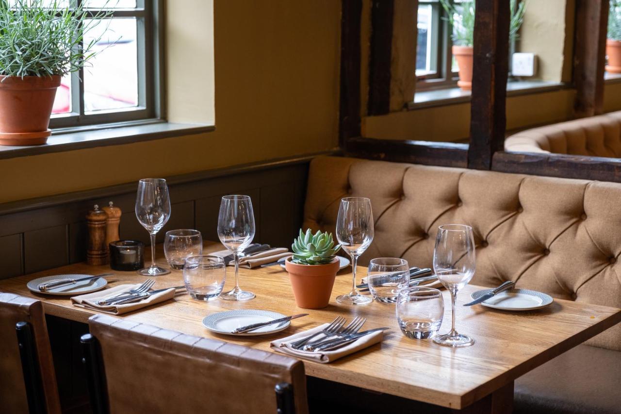 The Cricketers Clavering 외부 사진